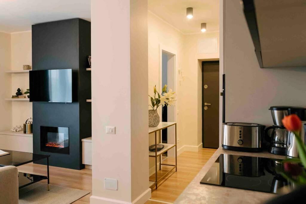 Sunny 2br Flat-top Location-amazing Views Appartamento Bucarest
