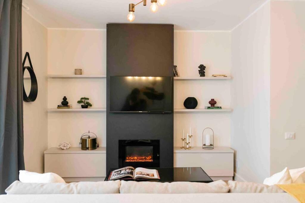 Sunny 2br Flat-top Location-amazing Views Bucarest